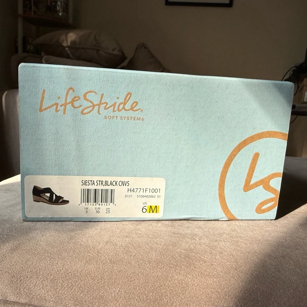 NWT! Black & Tan Espadrille Wedges, size 6, Life Stride